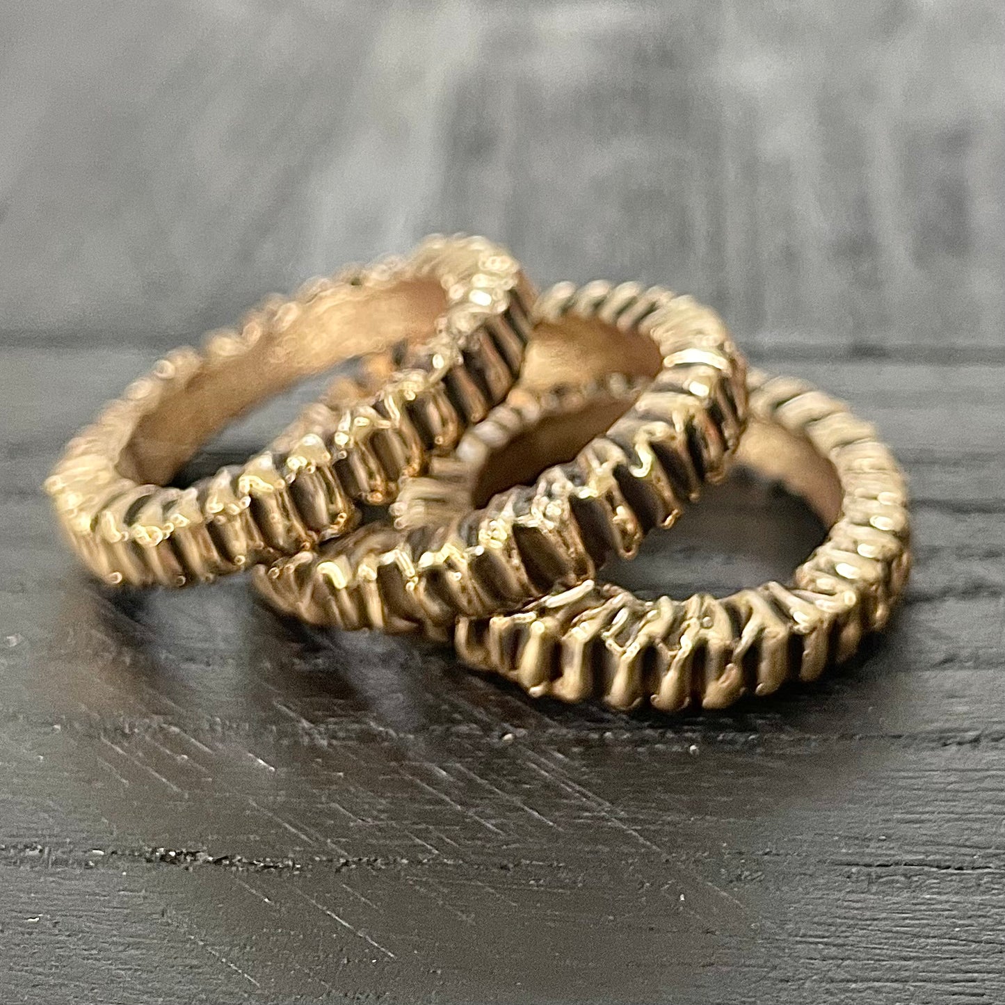 BLURRED LINES IN SOLID BRONZE