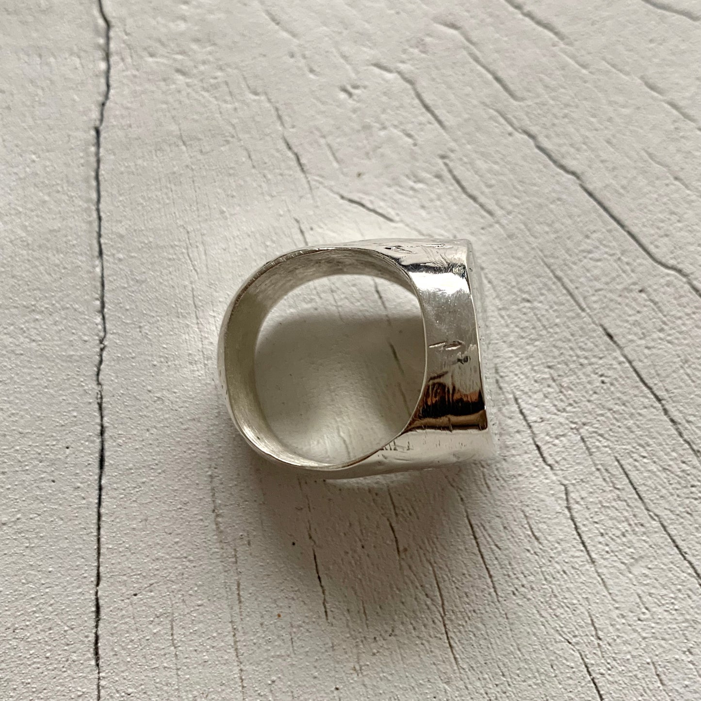 BRANDED PINKY IN SOLID SILVER