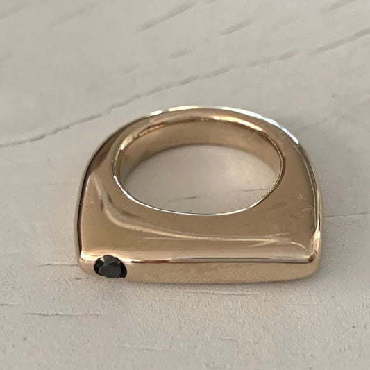 PRINCESS KATE IN SOLID BRONZE WITH A BLACK DIAMOND