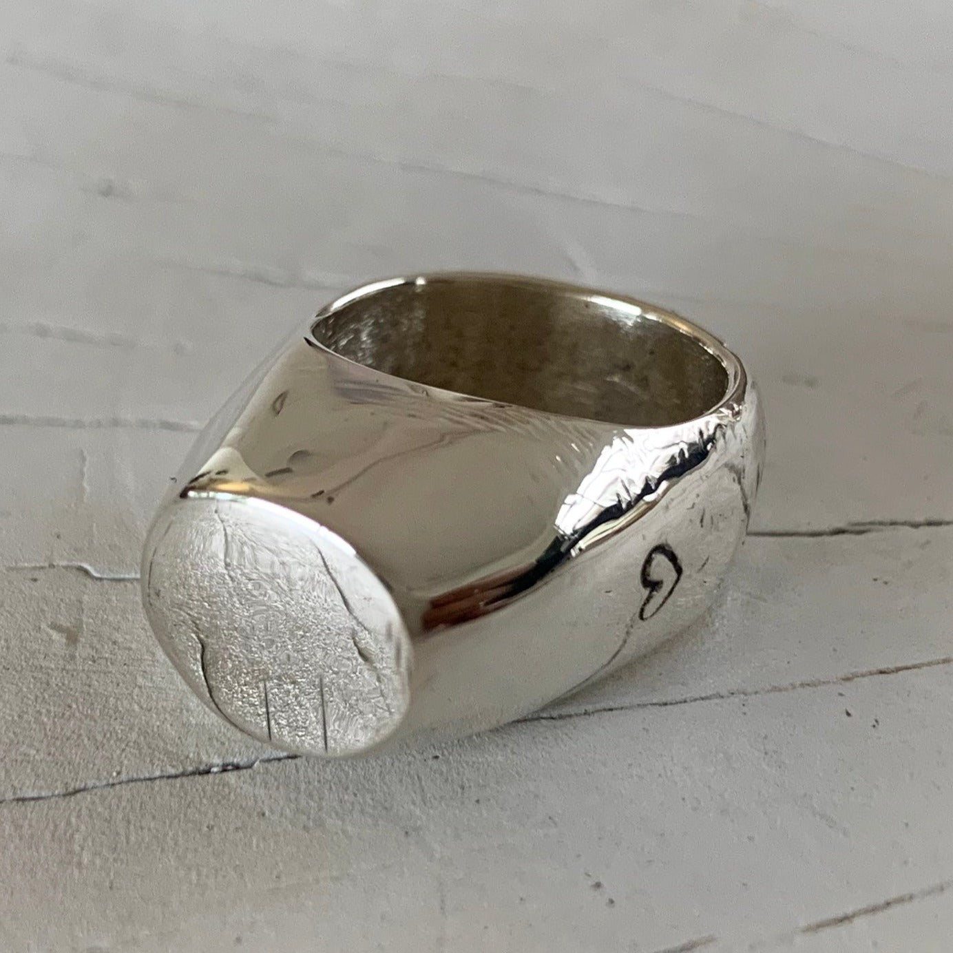 BAE PINKY IN SOLID SILVER
