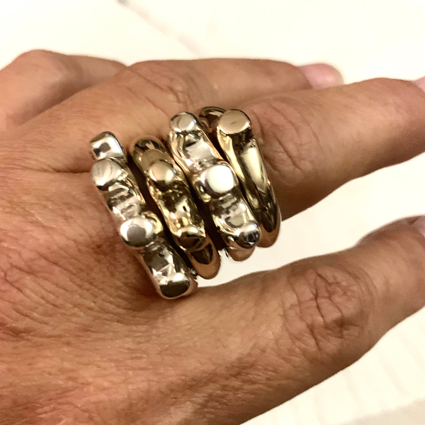 HORNED BONDING LOOP SET IN SOLID SILVER