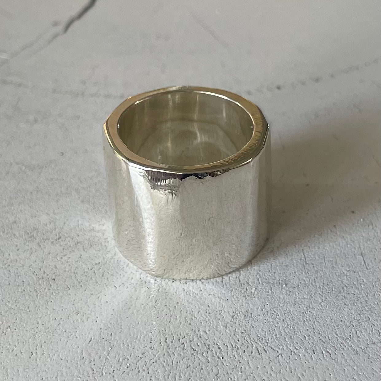 HUSK IN SOLID SILVER.