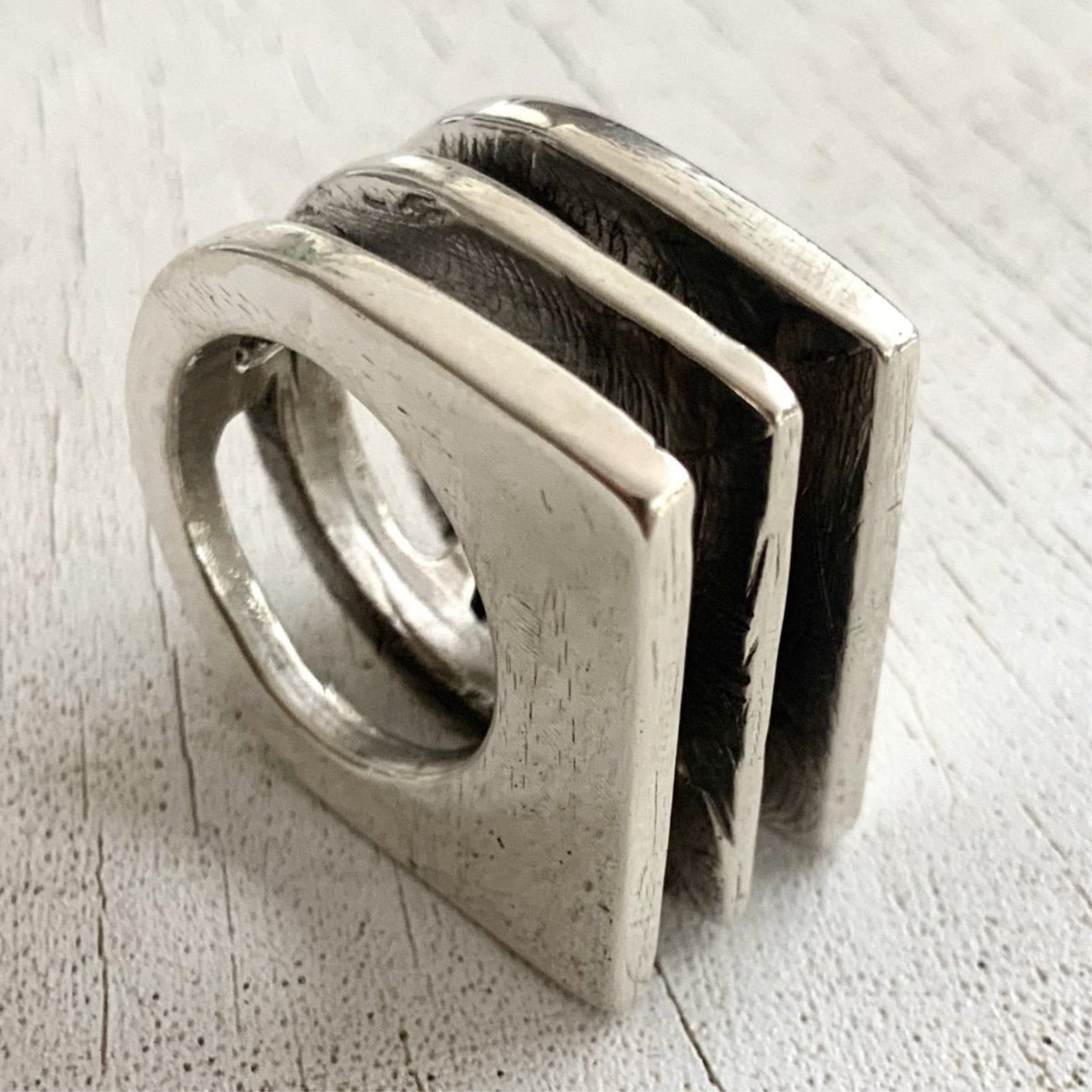 SQUARE MAZE IN SOLID SILVER