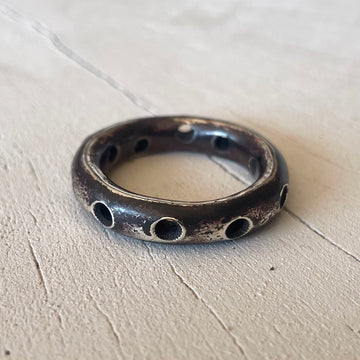 HOLY LOOP IN SOLID DISTRESSED SILVER