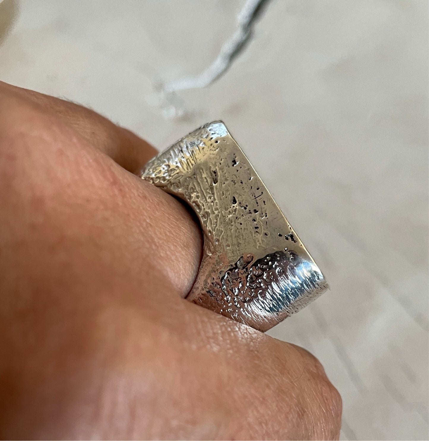 UROCK IN SOLID SILVER